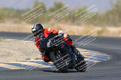 media/Mar-28-2022-Superbike Trackdays (Mon) [[b8603d0f67]]/Open Track Time/Turn 7/